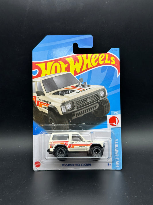 HOT WHEELS - NISSAN PATROL CUSTOM (2023) - HW J IMPORTS 1/10