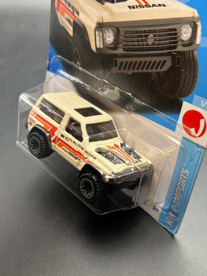 HOT WHEELS - NISSAN PATROL CUSTOM (2023) - HW J IMPORTS 1/10