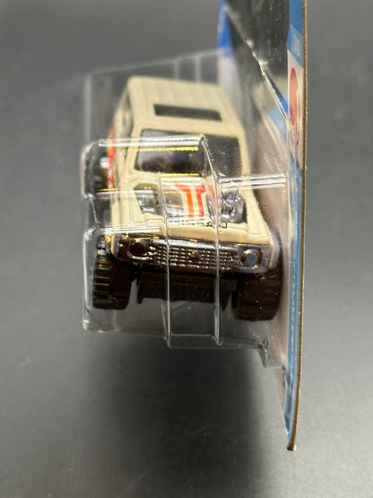 HOT WHEELS - NISSAN PATROL CUSTOM (2023) - HW J IMPORTS 1/10