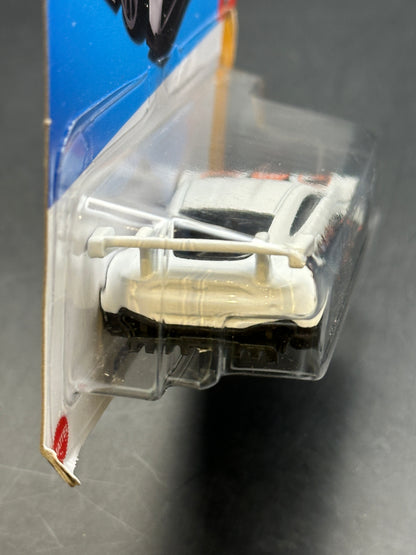 HOT WHEELS - ASTON MARTIN VANTAGE GTE (2023) - HW TURBO 2/5