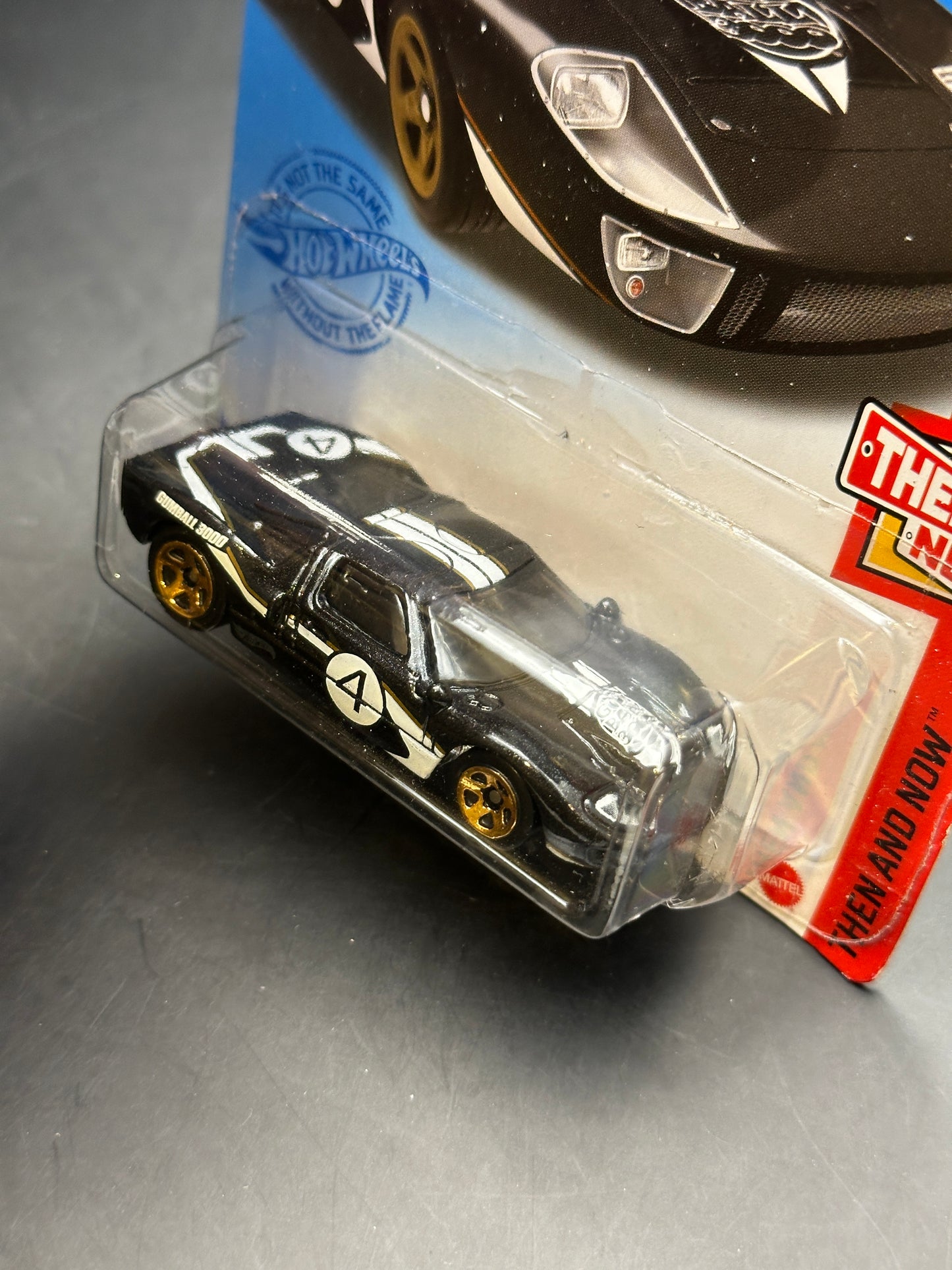 HOT WHEELS - FORD GT40 (2021) - HW THEN AND NOW 1/10