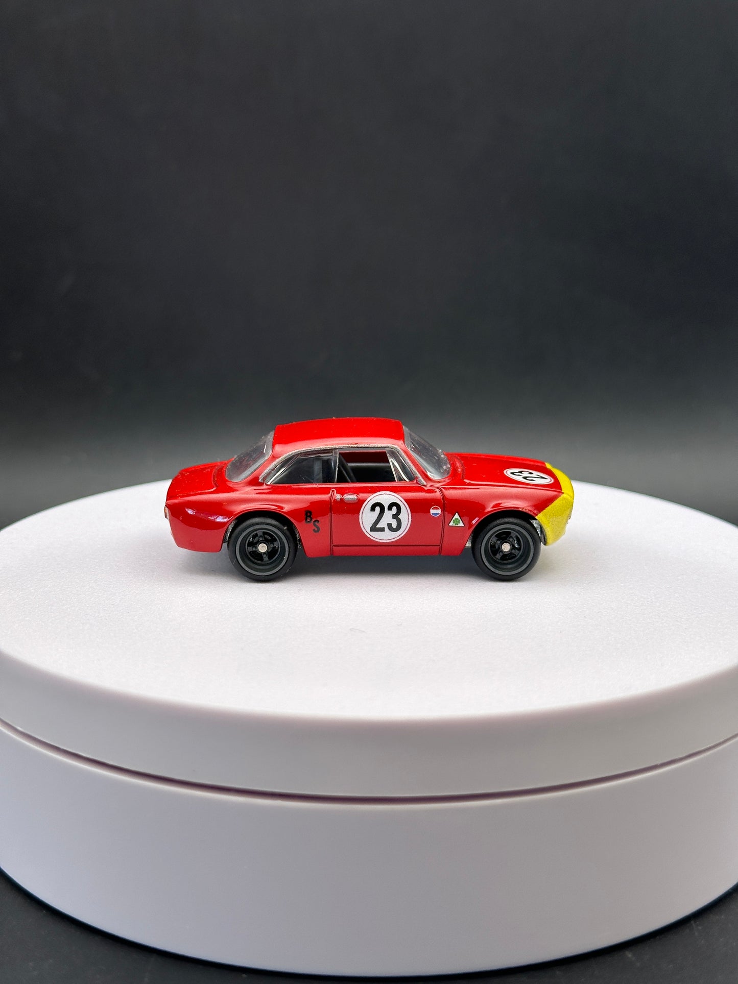 HOT WHEELS - ALFA ROMEO GIULIA SPRINT GTA (2020) - CAR CULTURE: DOOR SLAMMERS 2/5 - LOOSE