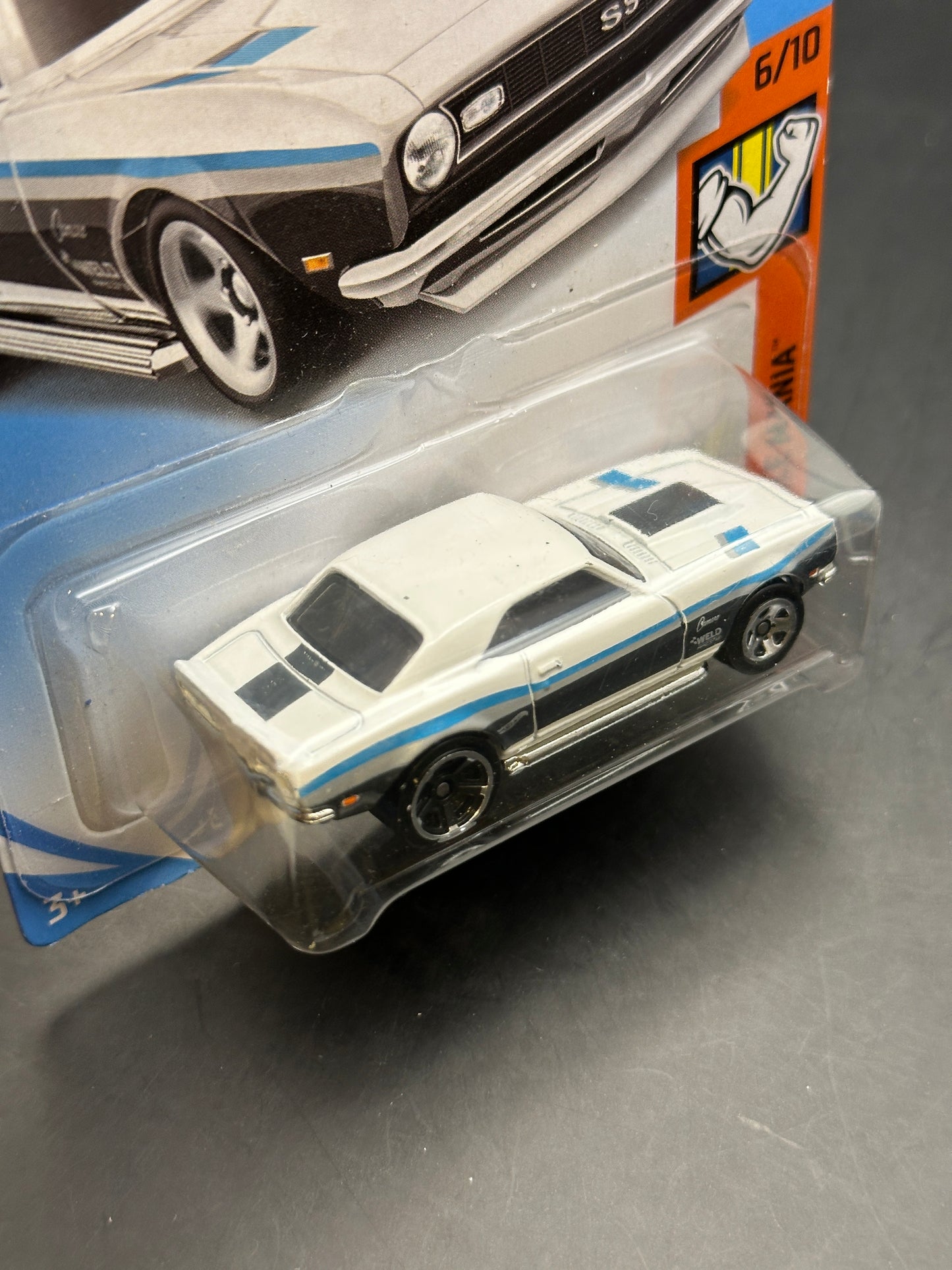 HOT WHEELS - 68 COPO CAMARO (2019) - HW MUSCLR MANIA 6/10