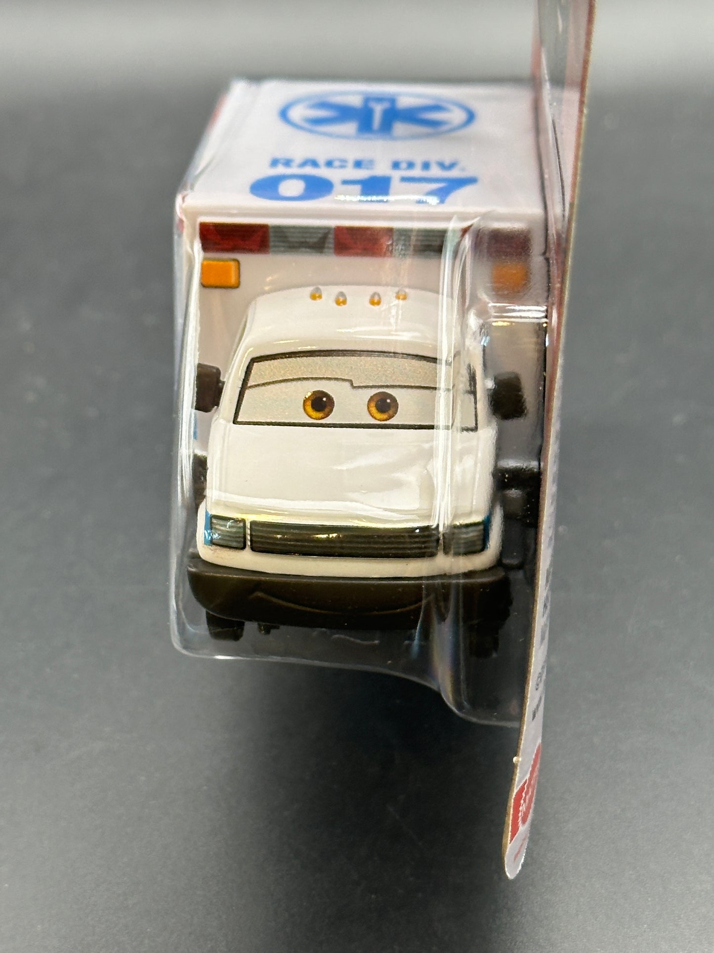 DISNEY PIXAR CARS - MORGAN MARTINS - CARS - DIECAST
