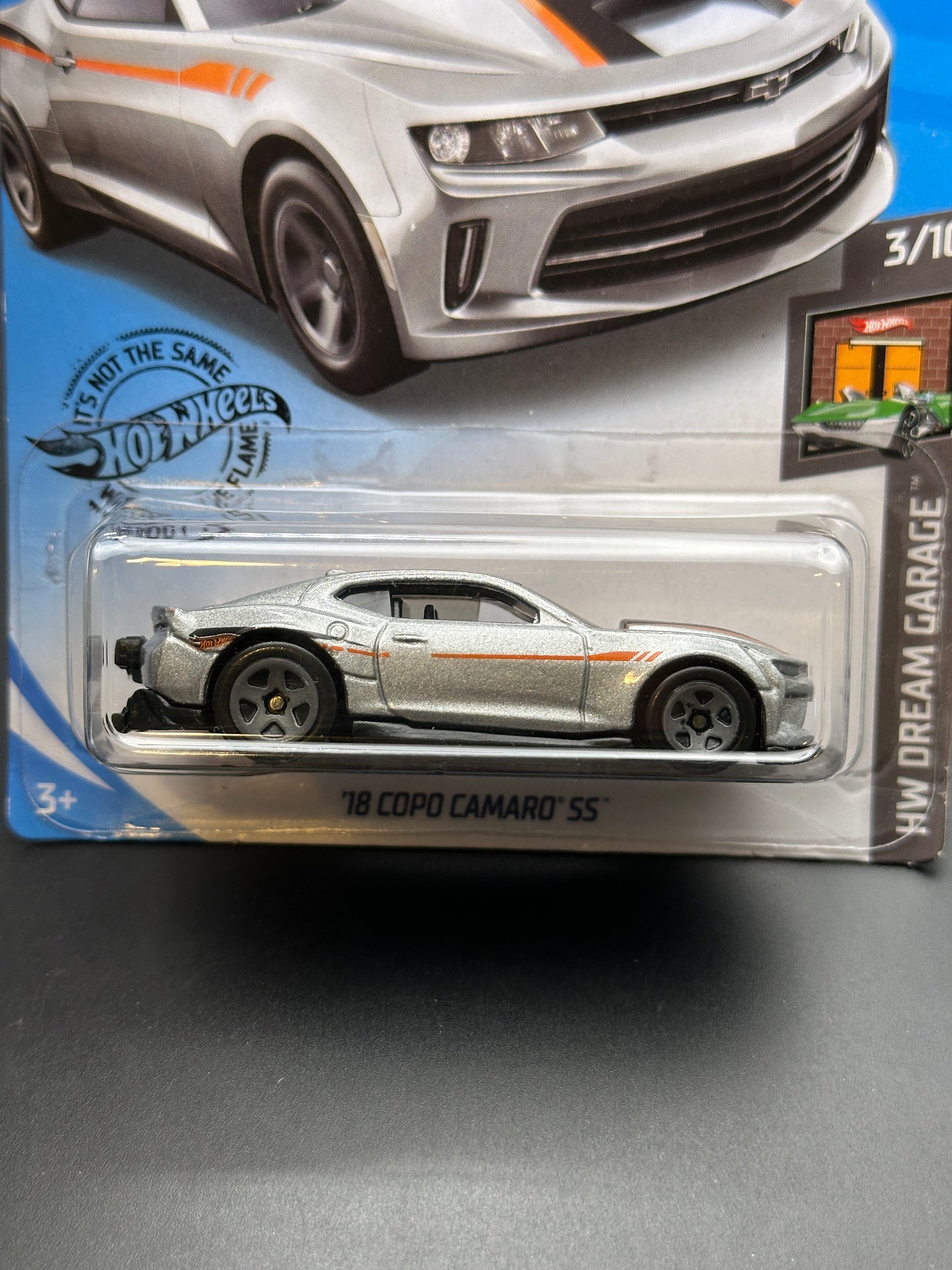 HOT WHEELS - 18 COPO CAMARO SS (2020) - HW DREAM GARAGE 3/10