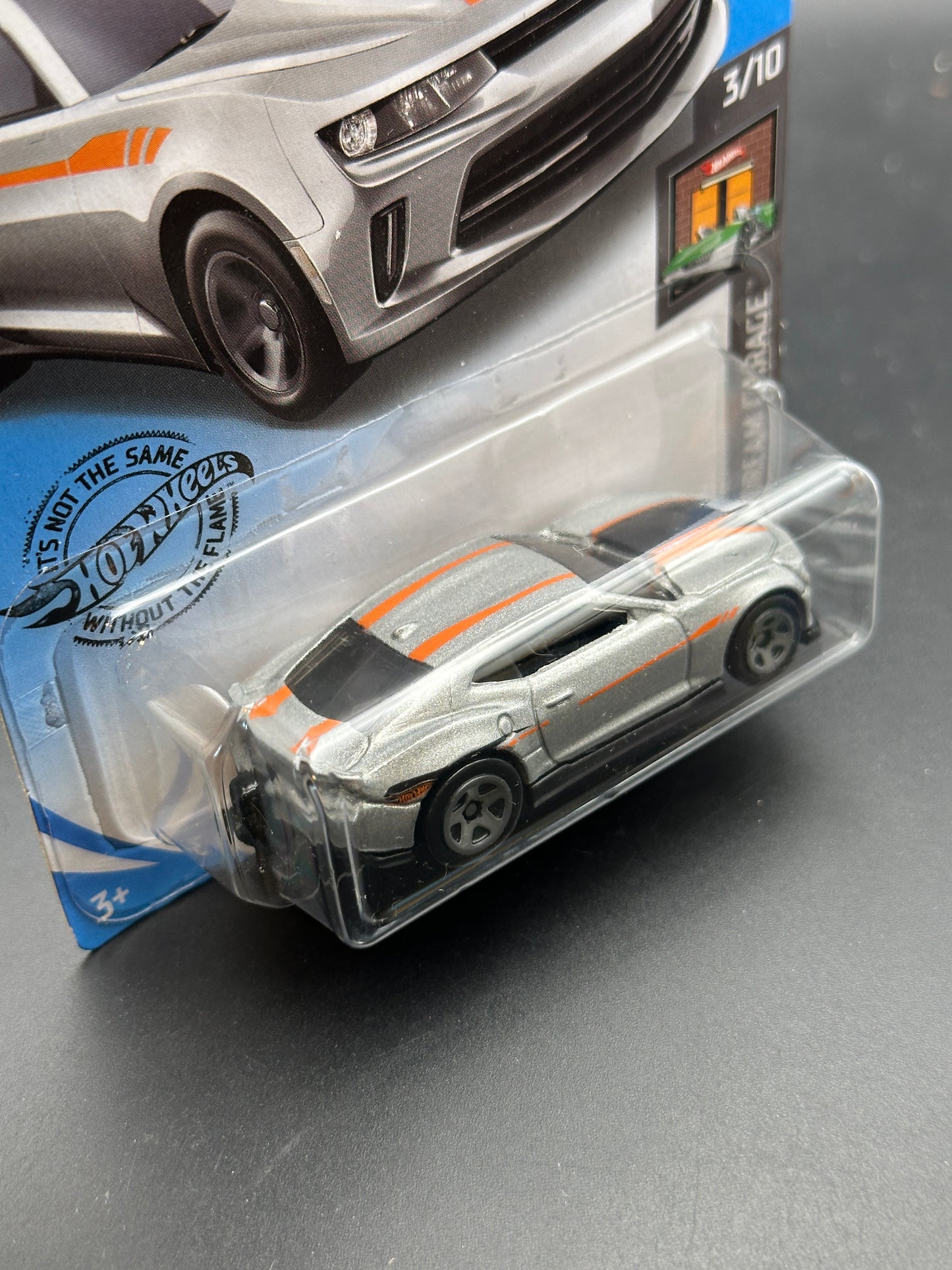 HOT WHEELS - 18 COPO CAMARO SS (2020) - HW DREAM GARAGE 3/10