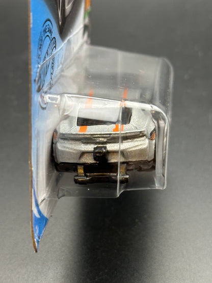 HOT WHEELS - 18 COPO CAMARO SS (2020) - HW DREAM GARAGE 3/10