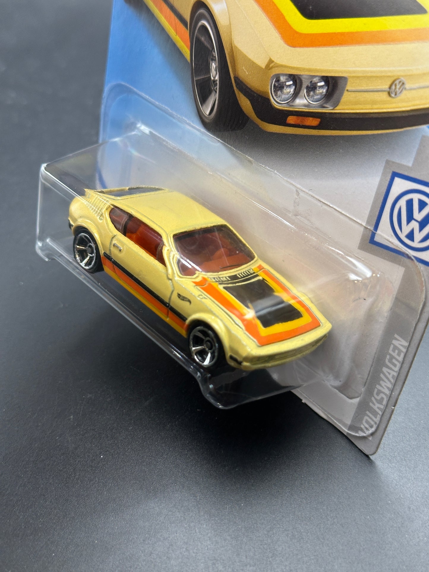 HOT WHEELS - VOLKSWAGEN SP2 (2019) - HW VOLKSWAGEN 10/10