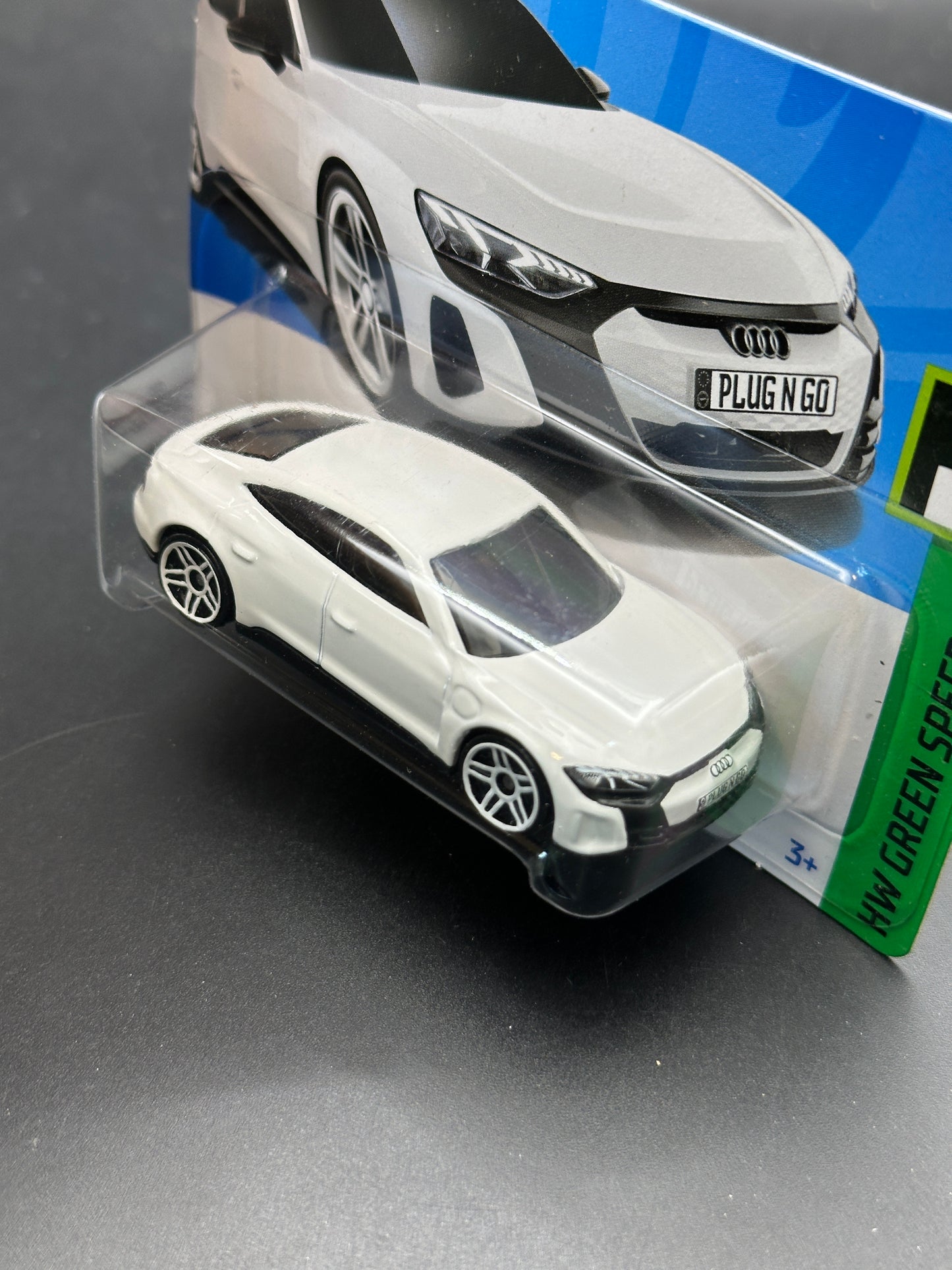 HOT WHEELS - AUDI RS E-TRON GT (2024) - HW GREEN SPEED 4/10