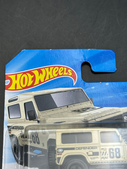 HOT WHEELS - LAND ROVER DEFENDER 90 (2025) - HW THEN AND NOW 5/10