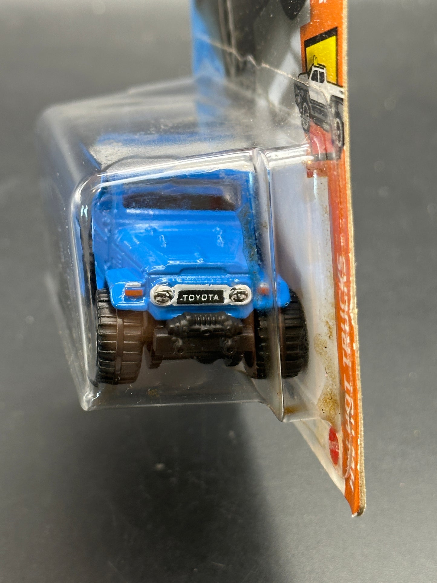 HOT WHEELS - TOYOTA LAND CRUISER (2021) - HW HOT TRUCKS 3/10
