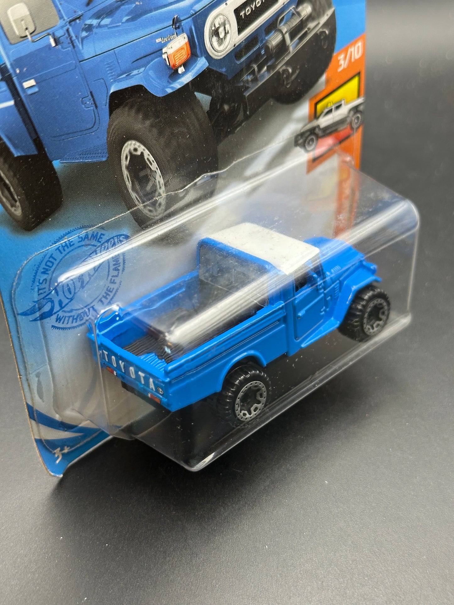 HOT WHEELS - TOYOTA LAND CRUISER (2021) - HW HOT TRUCKS 3/10