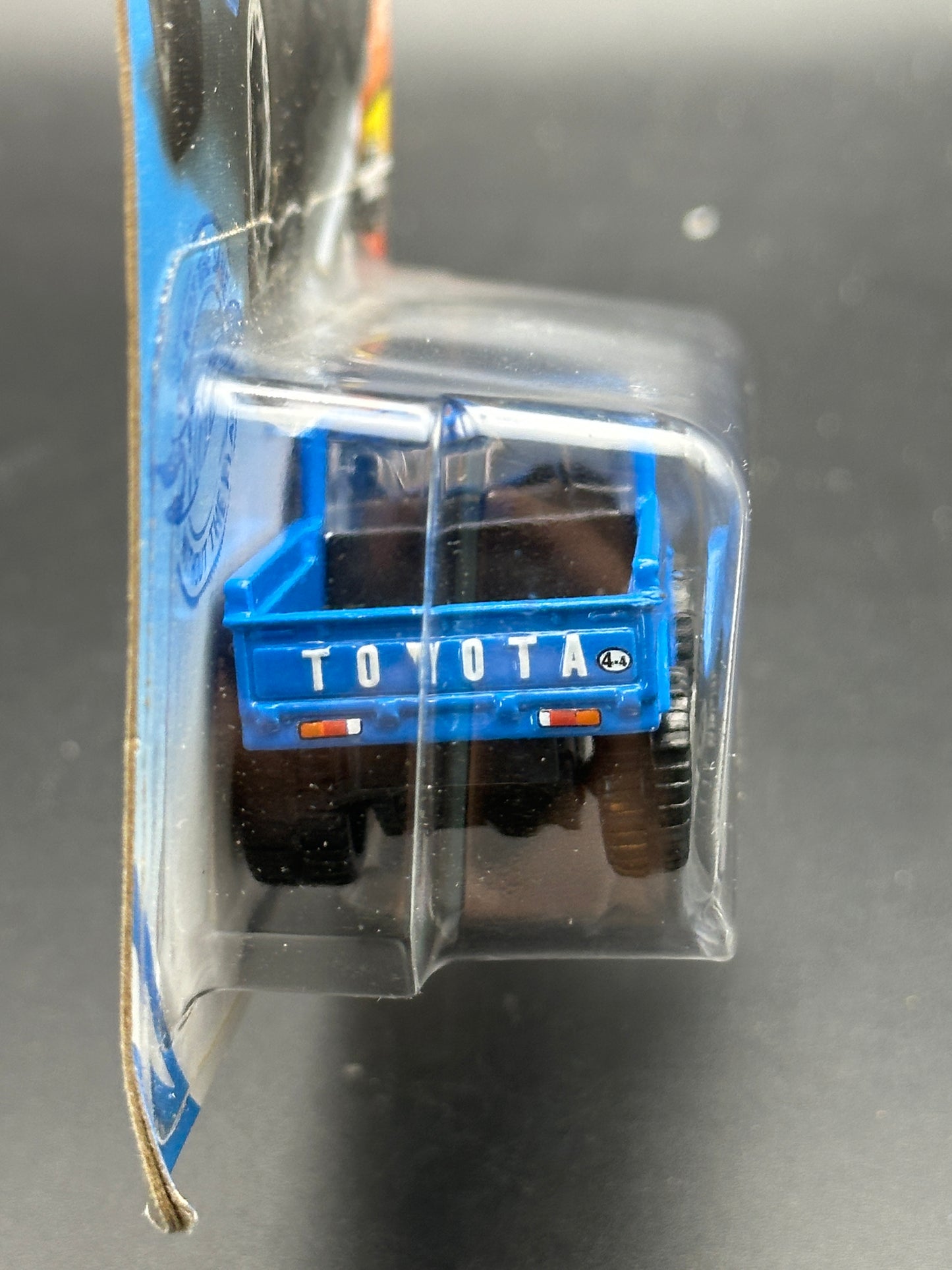 HOT WHEELS - TOYOTA LAND CRUISER (2021) - HW HOT TRUCKS 3/10