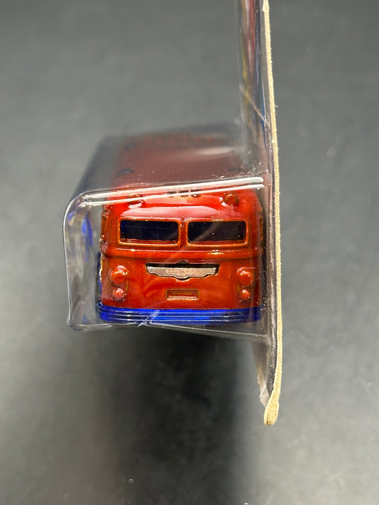 HOT WHEELS - SURFS UP BUS (2013) - HW CITY