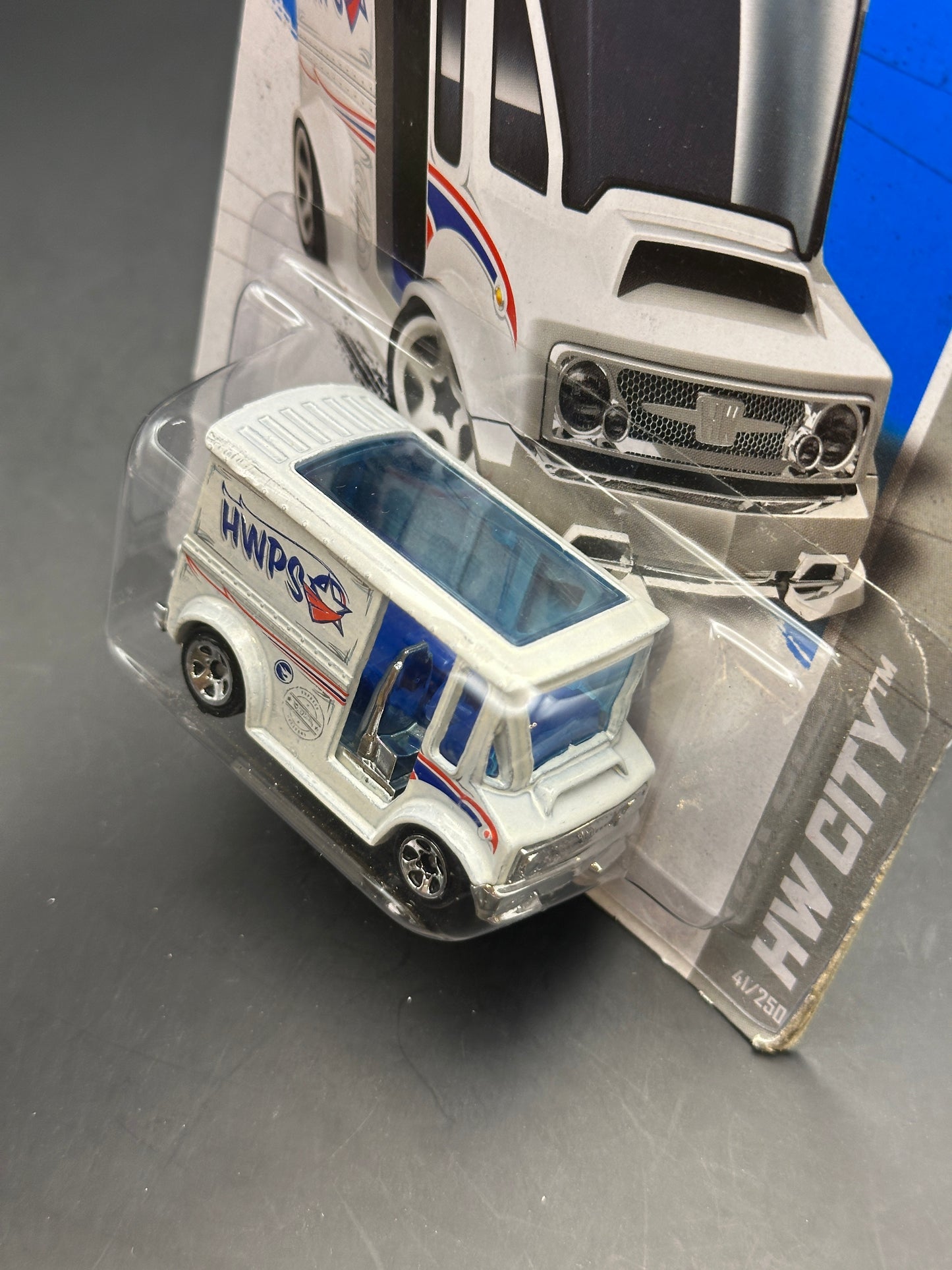 HOT WHEELS - BREAD BOX - TREASURE HUNT (2013) - HW CITY