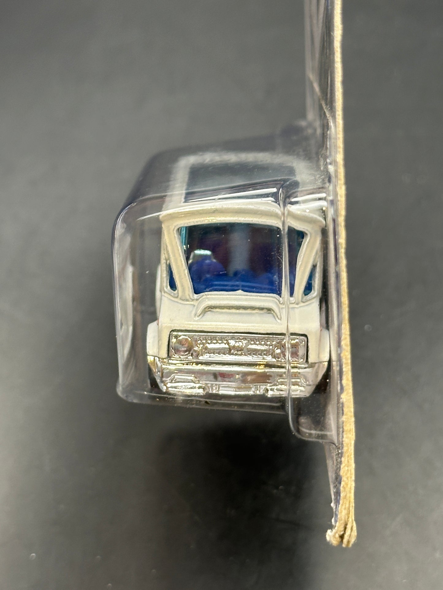 HOT WHEELS - BREAD BOX - TREASURE HUNT (2013) - HW CITY