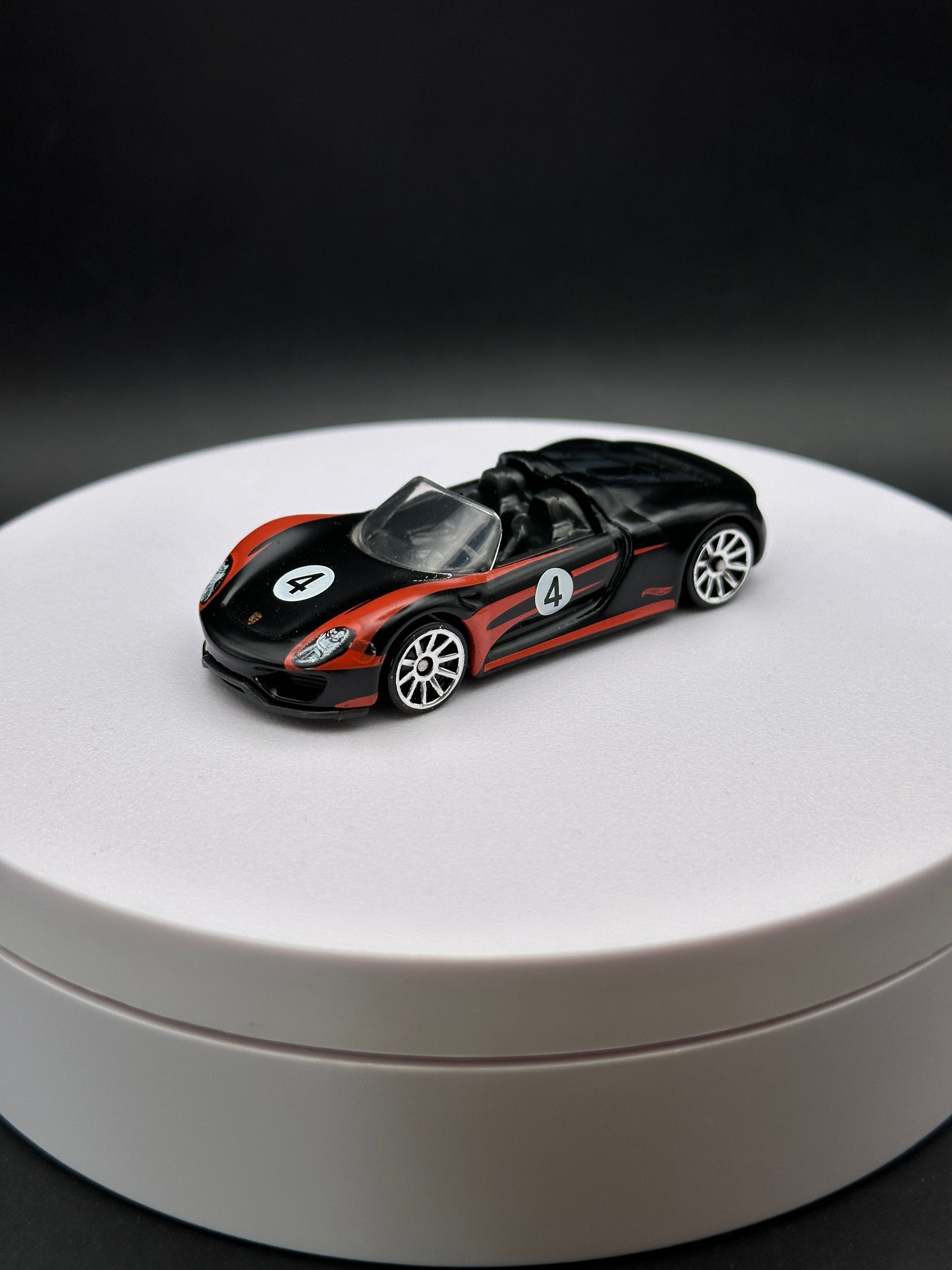 HOT WHEELS - PORSCHE 918 SPYDER (2019) - HW ROADSTER 1/5 - LOOSE