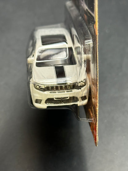 HOT WHEELS - 2019 JEEP GRAND CHEROKEE TRACKHAWK (2026) - SILVER SERIES - PERFORMANCE TRUCKS SERIES 3/5