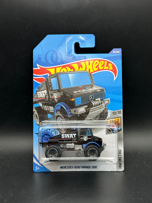HOT WHEELS - MERCEDES BENZ UNIMOG (2020) - TREASURE HUNT - HW METRO 10/10