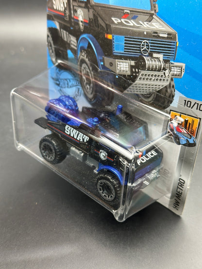HOT WHEELS - MERCEDES BENZ UNIMOG (2020) - TREASURE HUNT - HW METRO 10/10