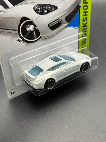 HOT WHEELS - PORSCHE PANAMERA (2015) - HW WORKSHOP