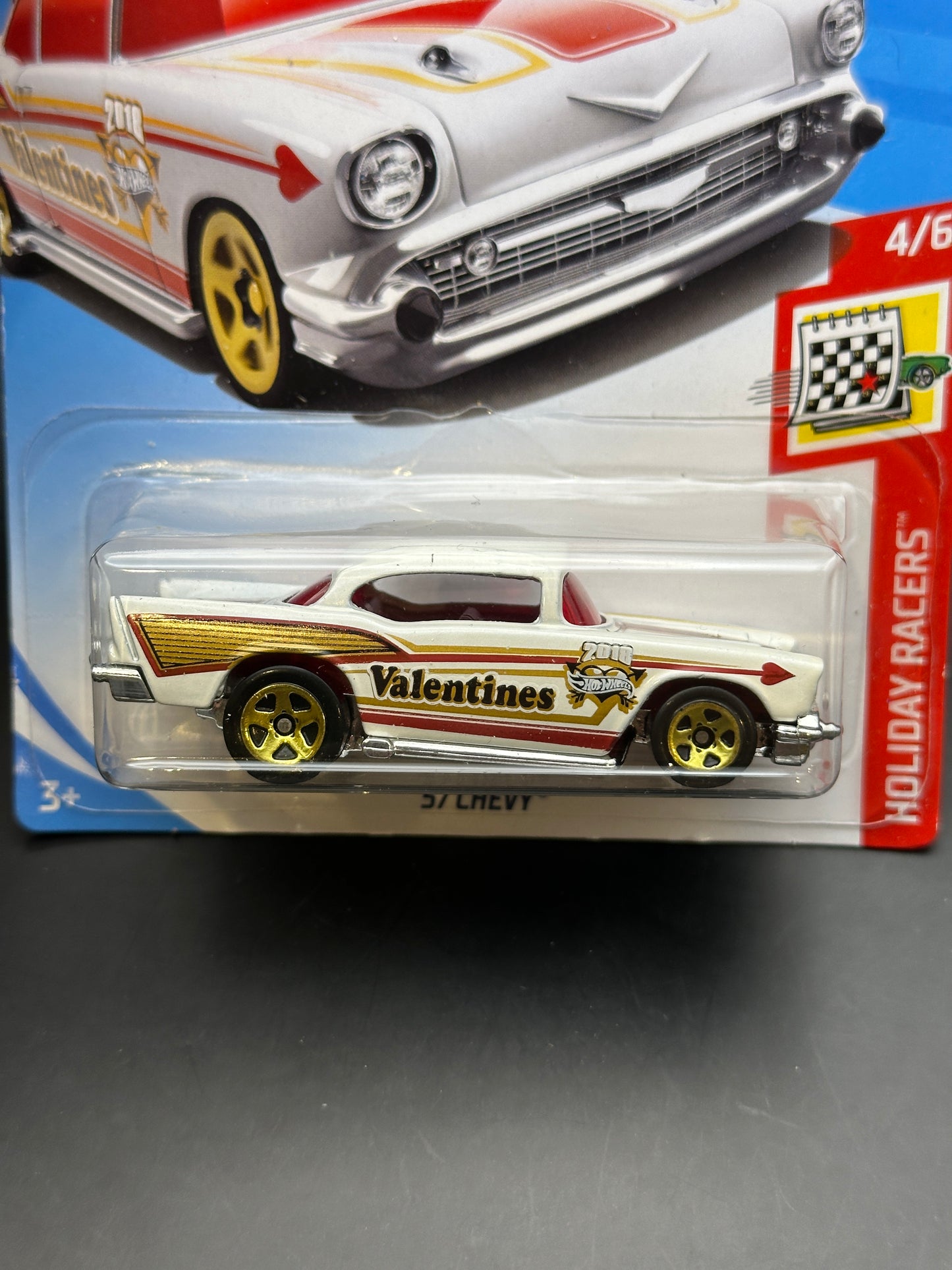 HOT WHEELS - 57 CHEVY (2018) - HW HOLIDAY RACERS 4/6