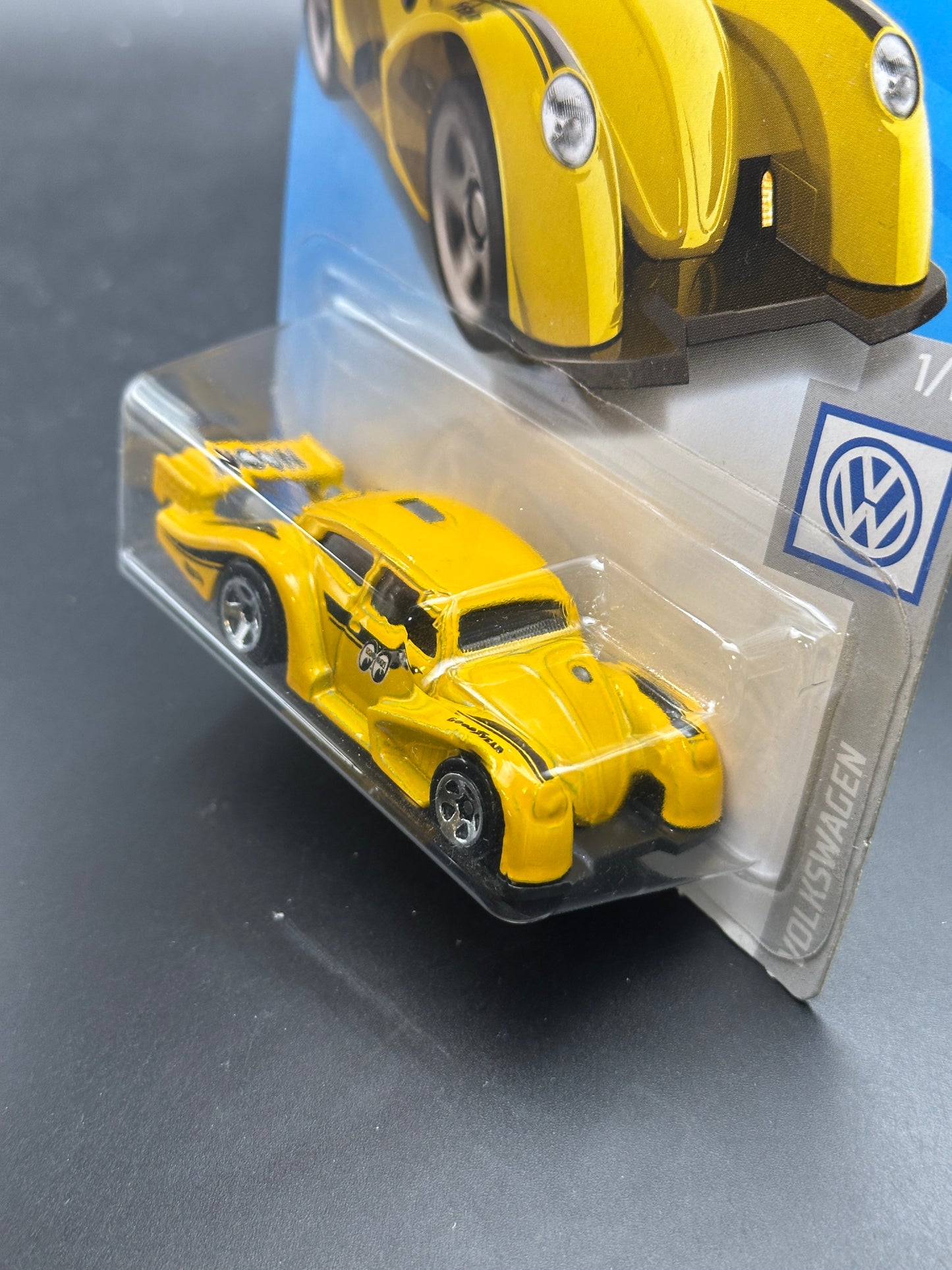 HOT WHEELS - VOLKSWAGEN KAFER RACER (2019) - HW VOLKSWAGEN 1/10