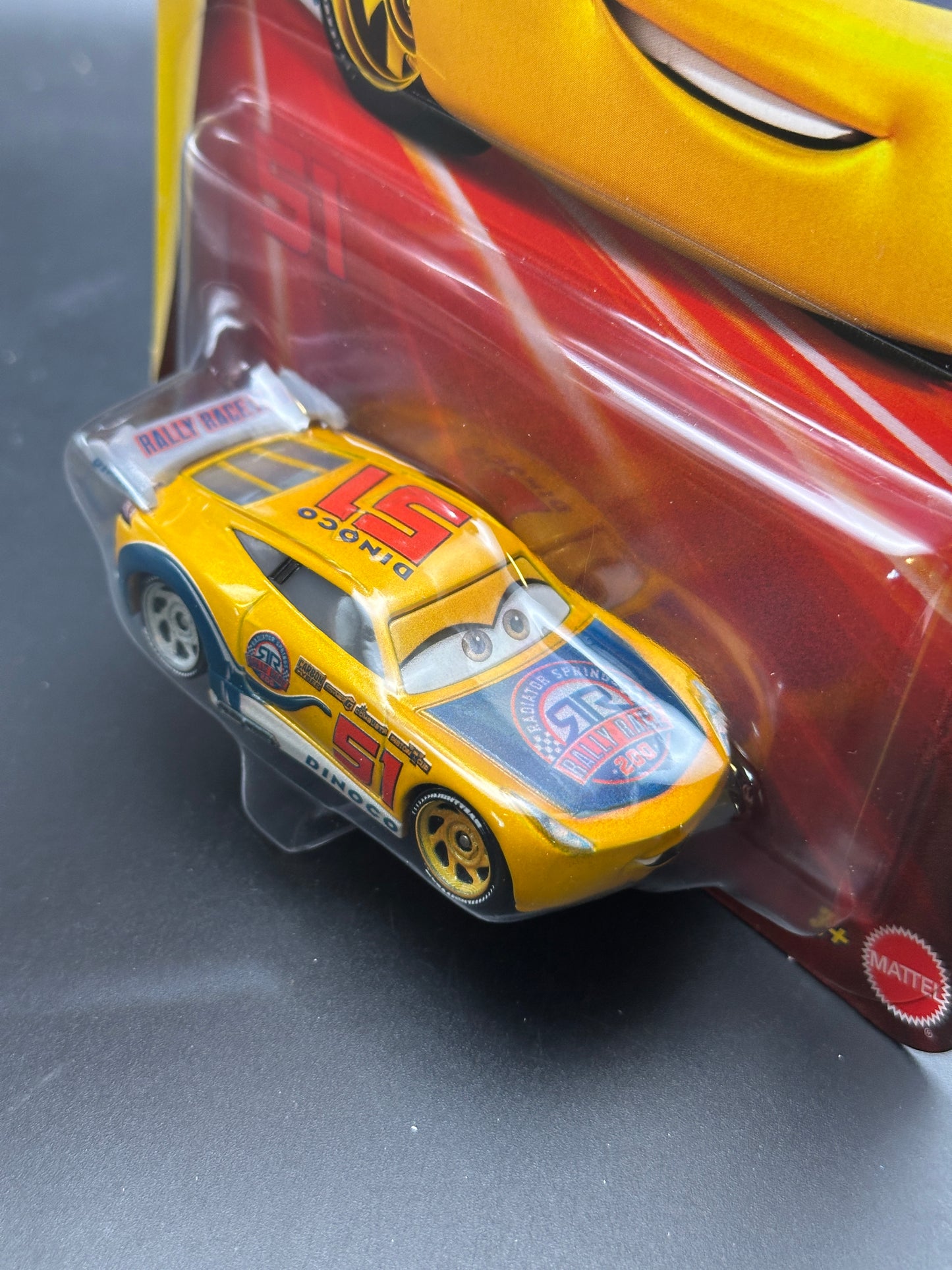 DISNEY PIXAR CARS - CRUZ RAMIREZ - RADIATOR SPRINGS RACE AND RESCUE CARS - DIECAST