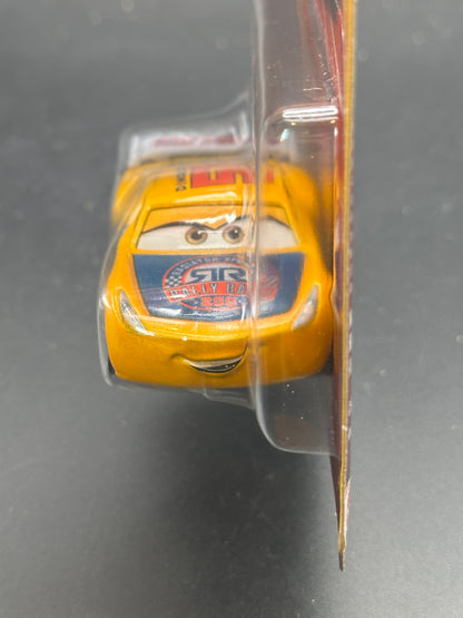 DISNEY PIXAR CARS - CRUZ RAMIREZ - RADIATOR SPRINGS RACE AND RESCUE CARS - DIECAST