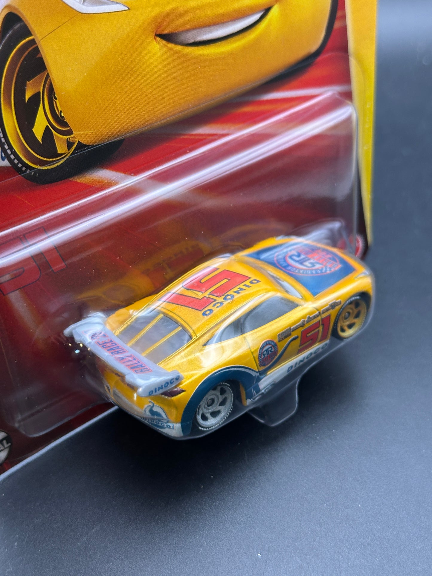 DISNEY PIXAR CARS - CRUZ RAMIREZ - RADIATOR SPRINGS RACE AND RESCUE CARS - DIECAST