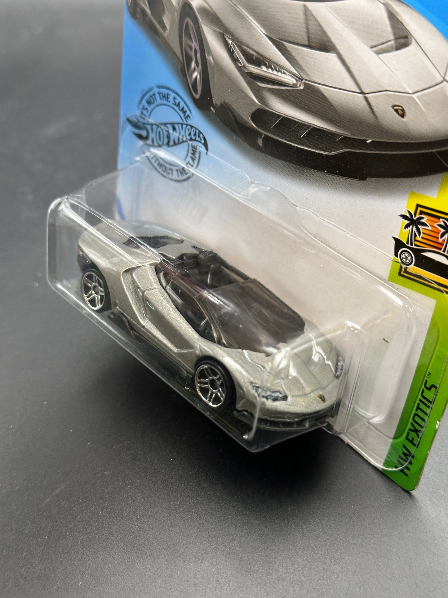 HOT WHEELS - 16 LAMBORGHINI CENTENARIO ROADSTER (2019) - HW EXOTICS 5/10