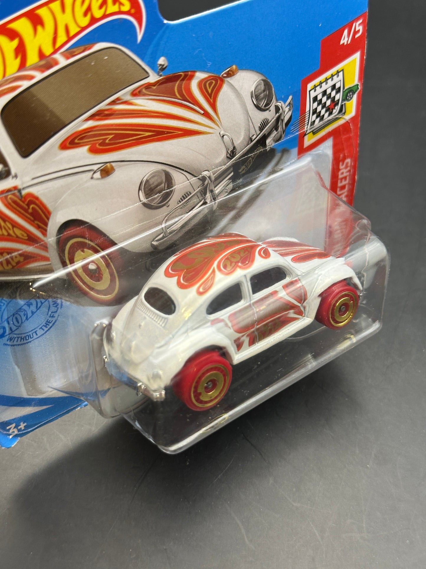 HOT WHEELS - VOLKSWAGEN BEETLE (2021) - HW HOLIDAY RACERS 4/5