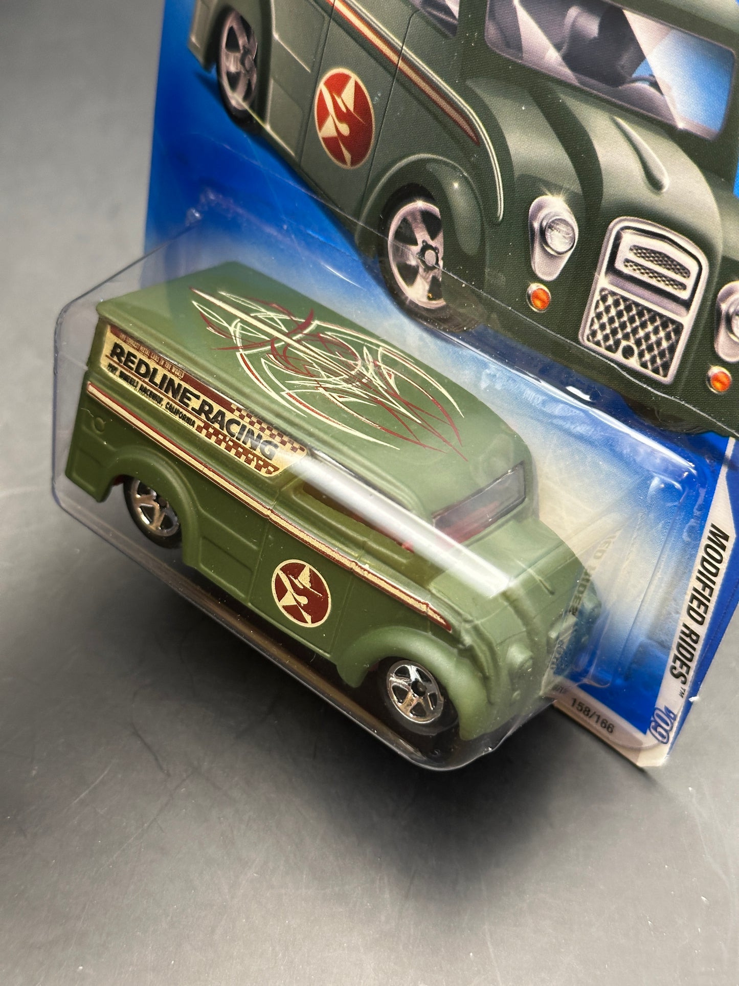 HOT WHEELS - DAIRY DELIVERY (2009) - HW MODIFIED RIDES 2/10
