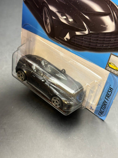 HOT WHEELS - ASTON MARTIN V12 SPEEDSTER (2022) - HW FACTORY FRESH 9/10