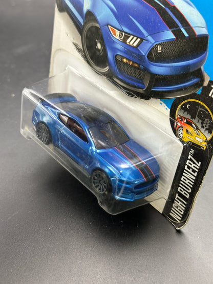 HOT WHEELS - FORD SHELBY GT350R - (2016) - HW NIGHTBURNERZ 7/10