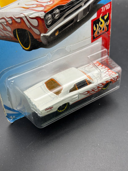 HOT WHEELS - 69 DODGE CORONET SUPERBEE (2018) - HW FLAMES 7/10
