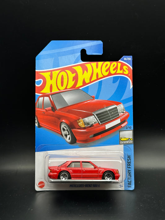 HOT WHEELS - MERCEDES BENZ 500 E (2022) - HW FACTORY FRESH 2/10
