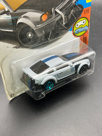 HOT WHEELS - 2005 FORD MUSTANG (2005) - HW DIGITAL CIRCUIT 1/10