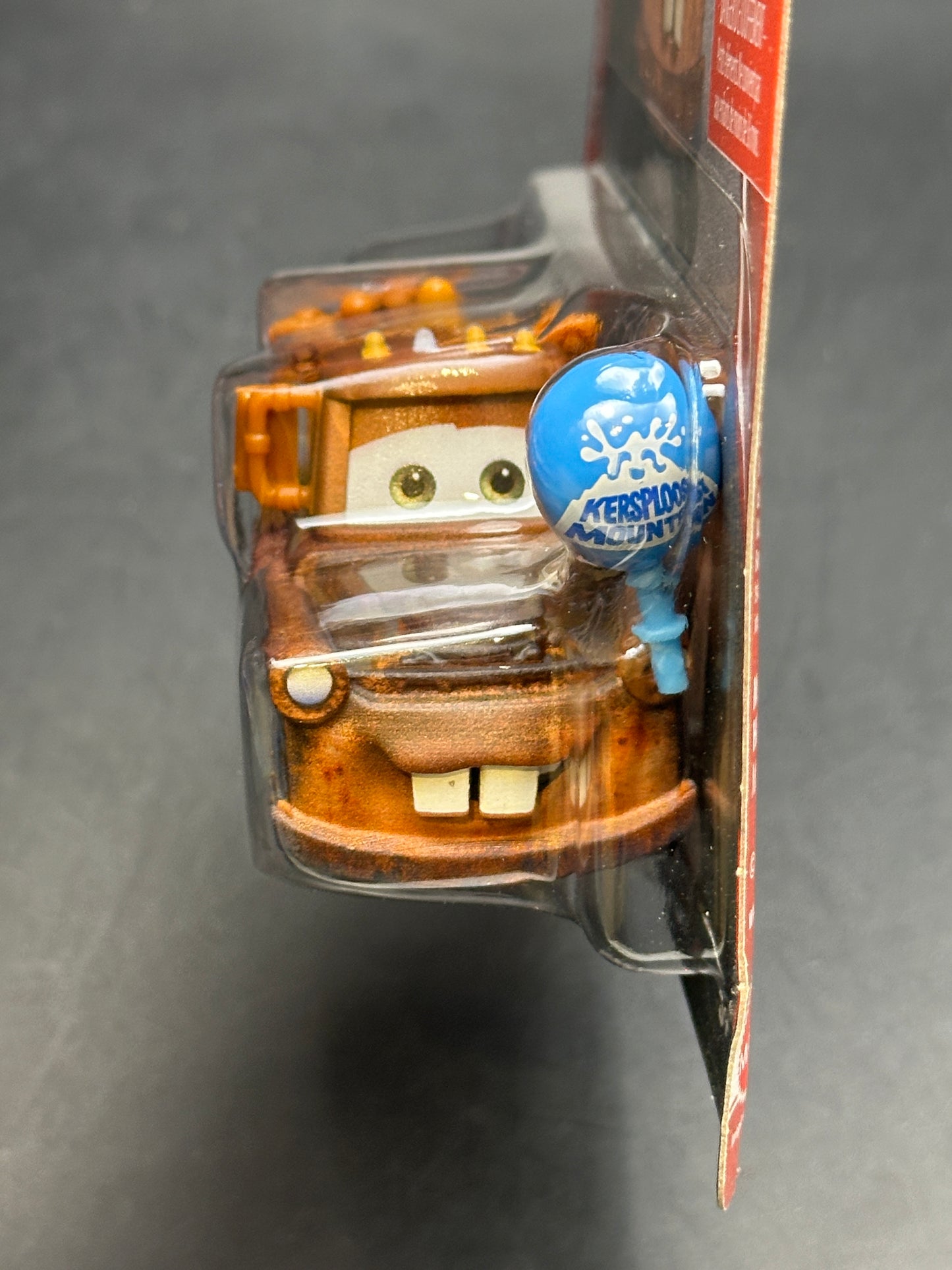 DISNEY PIXAR CARS 20th ANNIVERSARY - MATER WITH BALLOON - DIECAST