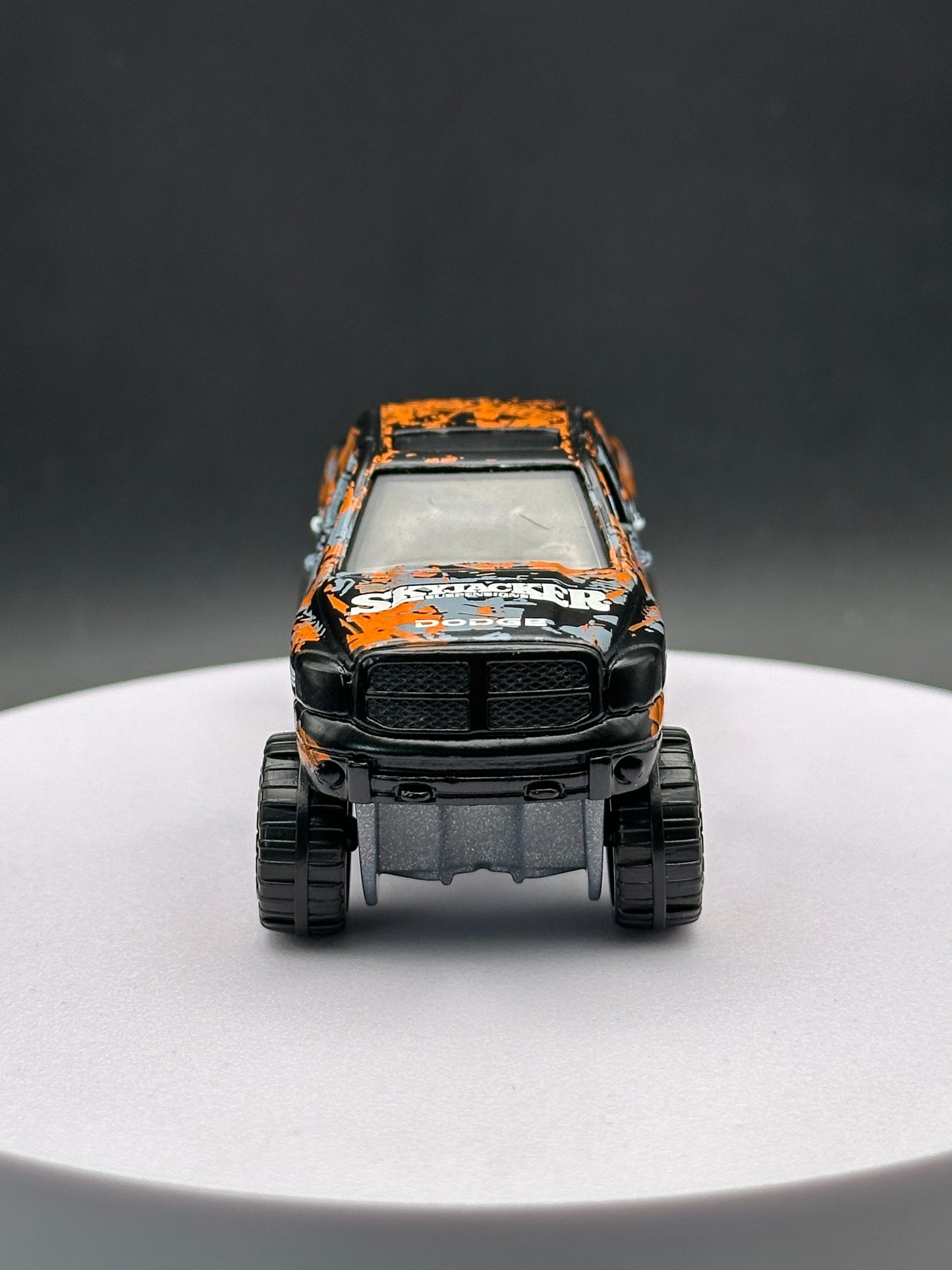 HOT WHEELS - RAM 1500 (2018) HW HOT TRUCKS 5/10 - LOOSE