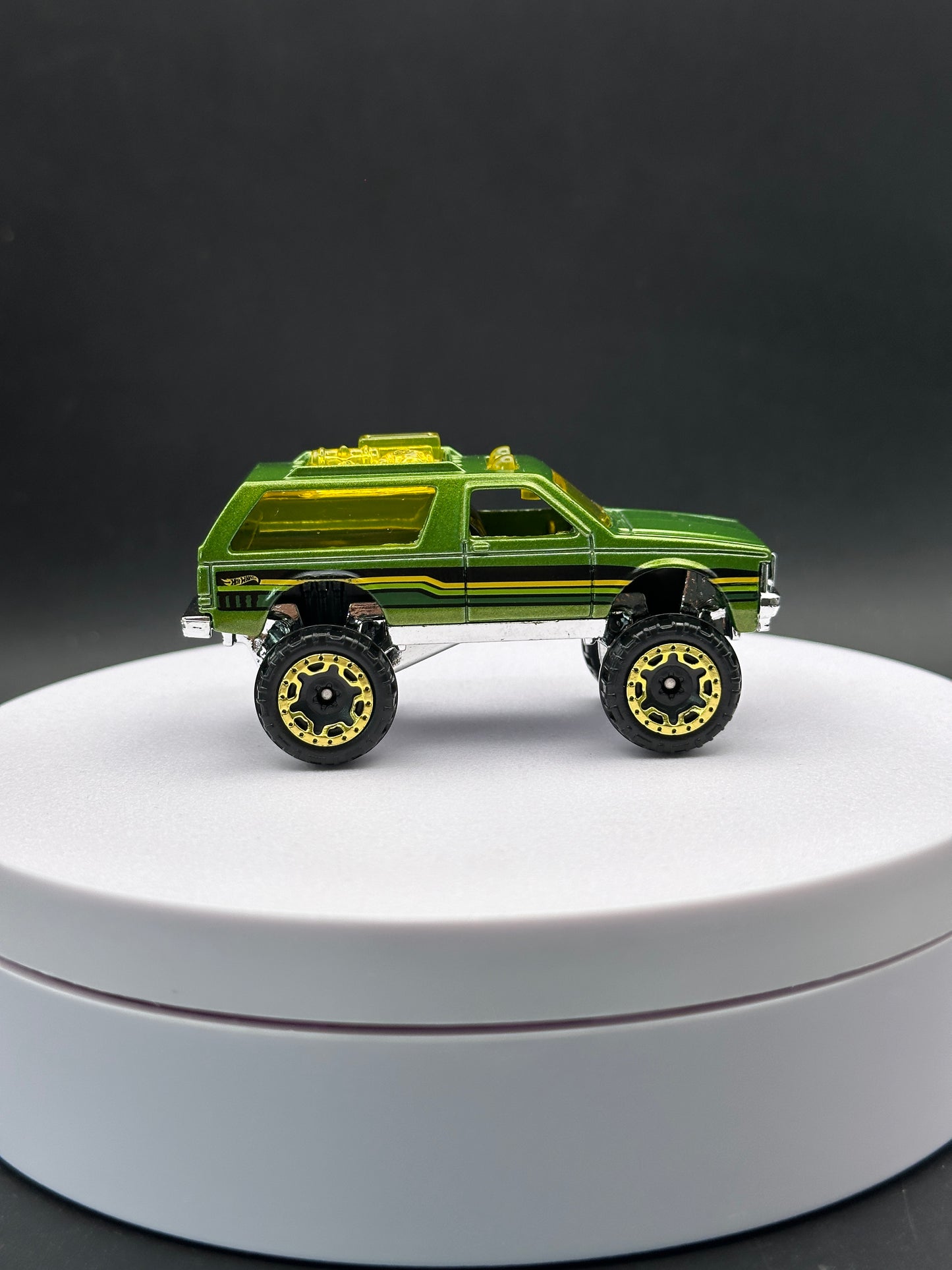 HOT WHEELS - CHEVY BLAZER 4x4 (2018) - SILVER SERIES - 100 YEARS OF CHEVY TRUCKS SERIES 5/8