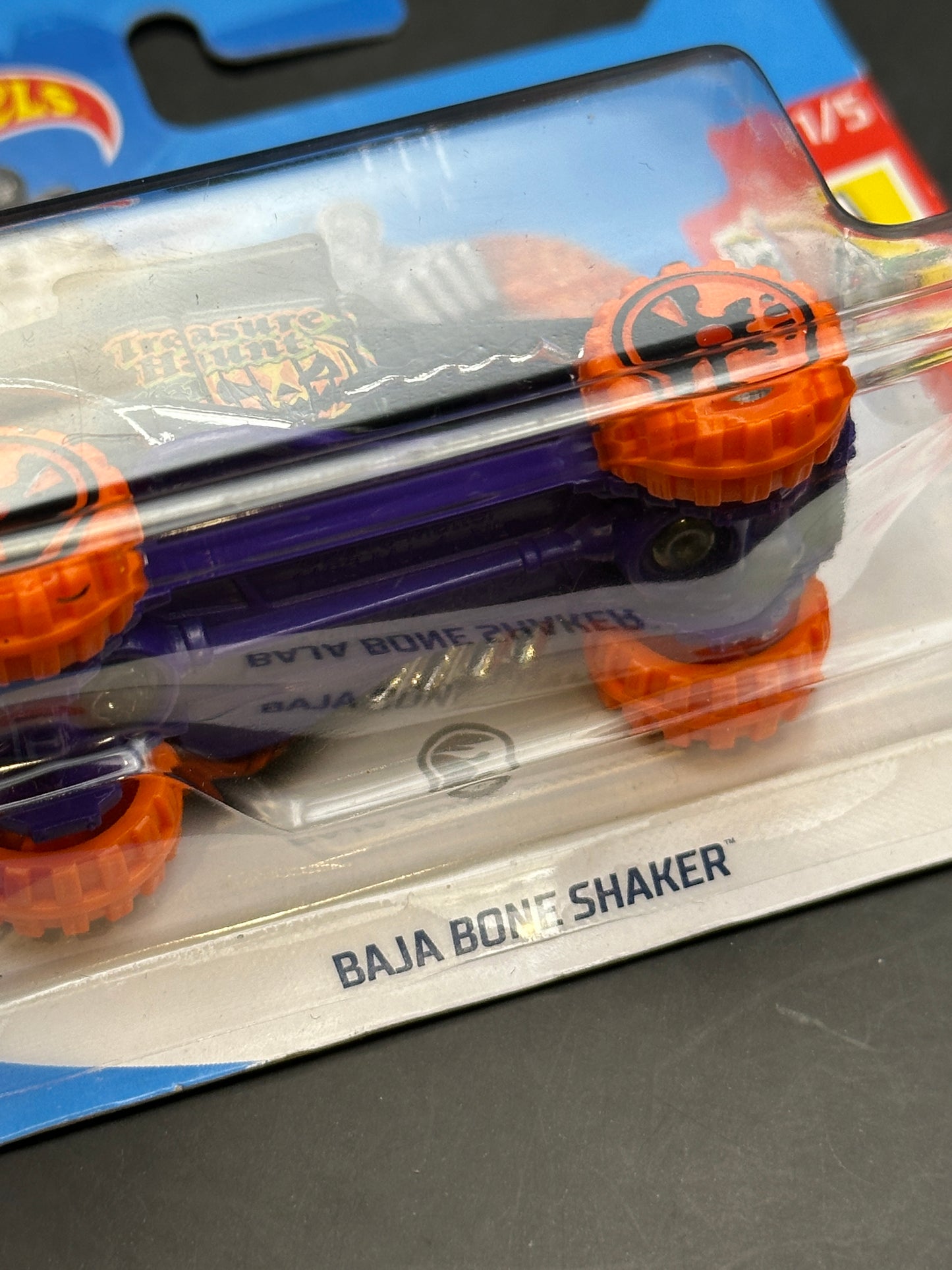 HOT WHEELS - BAJA BONE SHAKER - TREASURE HUNT (2021) - HW HOLIDAY RACERS 1/5