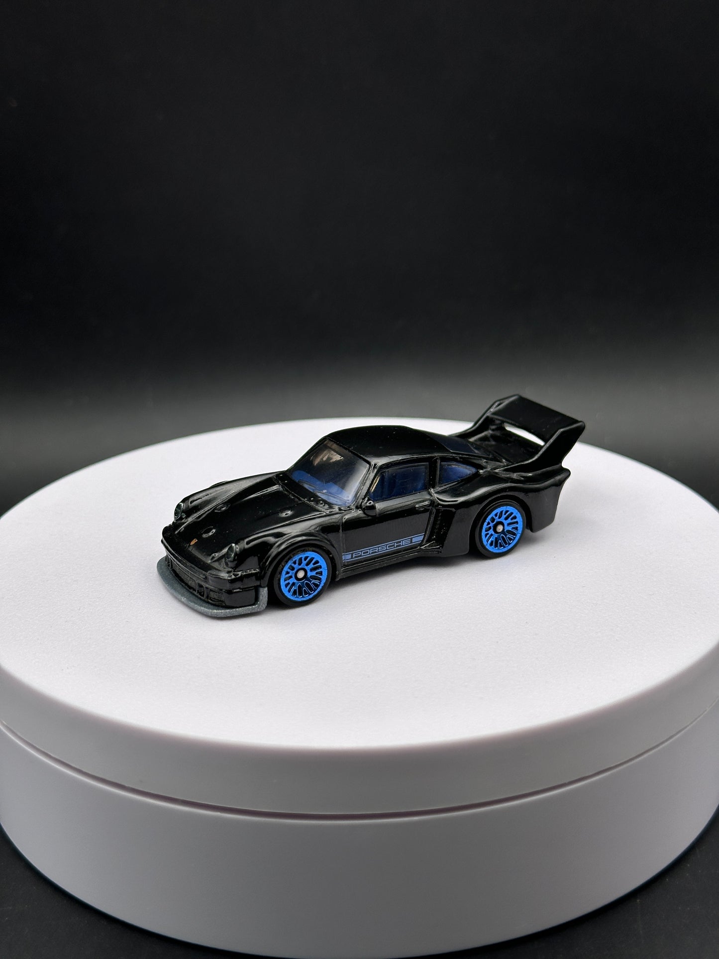 HOT WHEELS - PORSCHE 934.5 (2017) - HW FACTORY FRESH 4/10 - LOOSE
