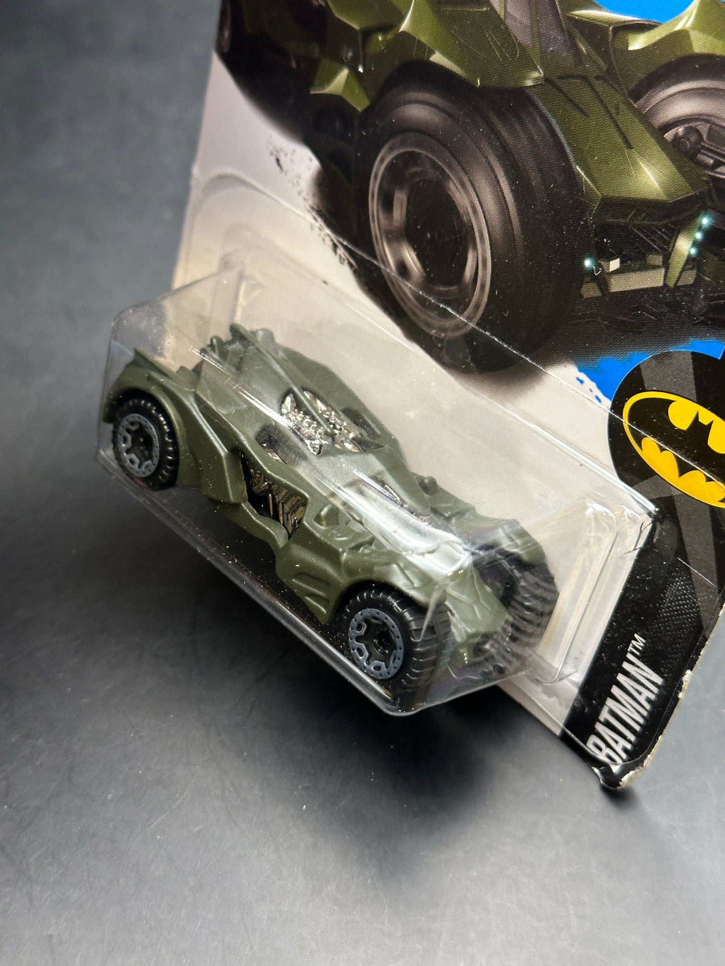 HOT WHEELS - ARKHAM KNIGHT BATMOBILE (2017) - HW BATMAN 4/5