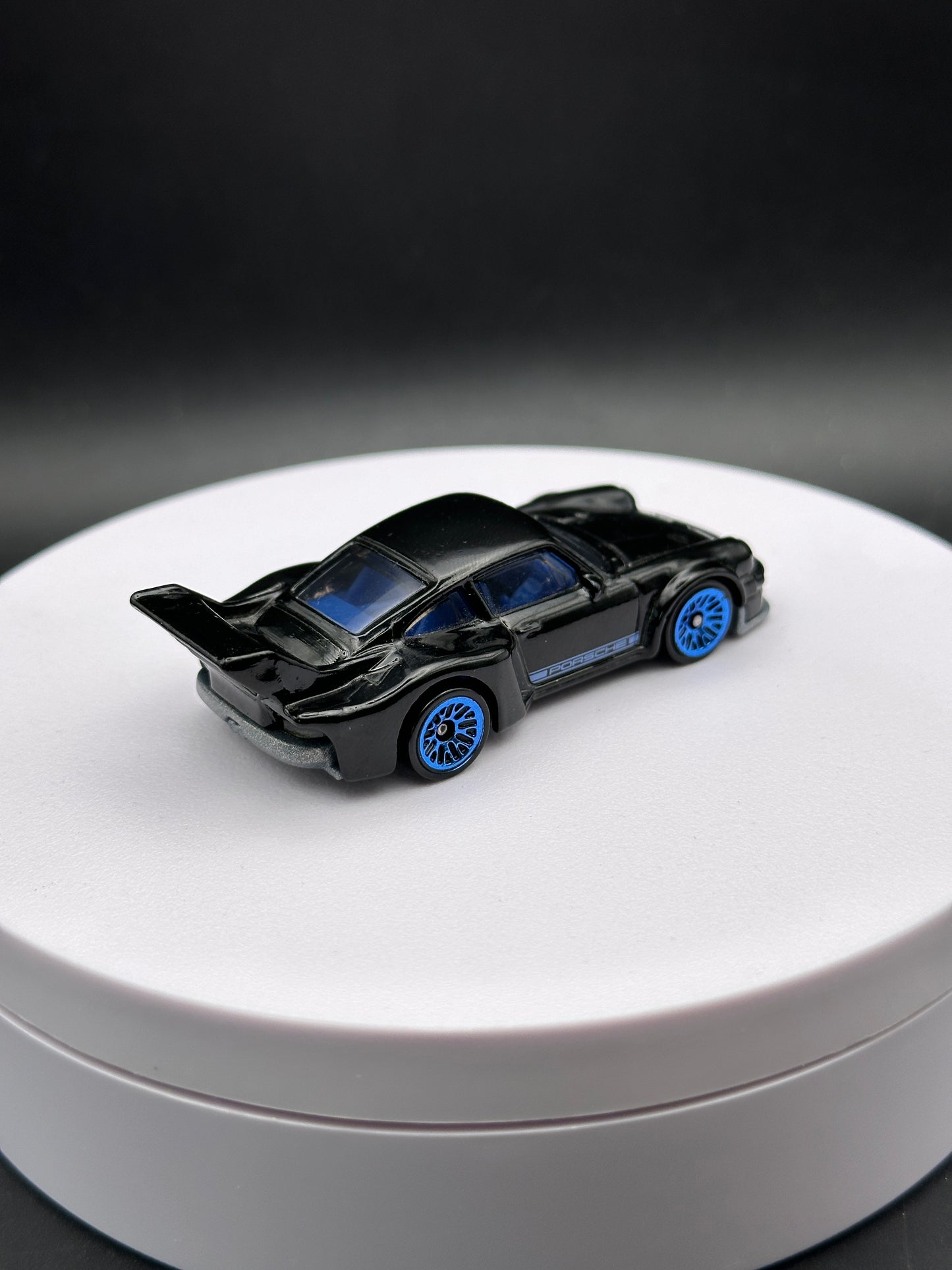 HOT WHEELS - PORSCHE 934.5 (2017) - HW FACTORY FRESH 4/10 - LOOSE