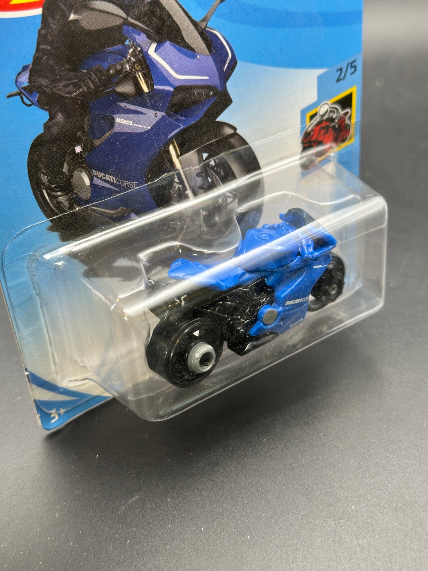 HOT WHEELS - DUCATI 1199 PANIGALE (2019) - HW MOTO 2/5
