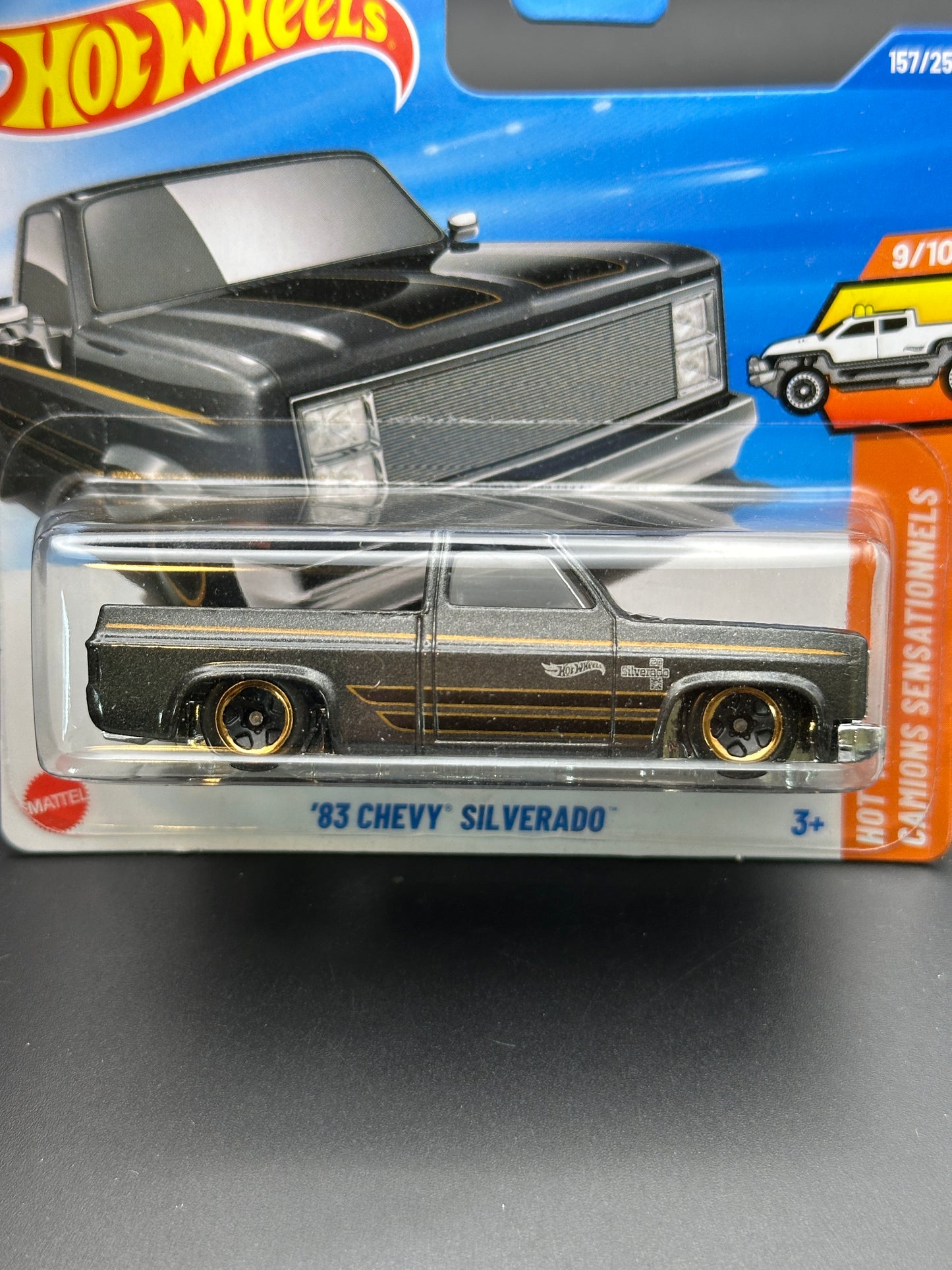 HOT WHEELS - 83 CHEVY SILVERADO (2025) - HW HOT TRUCKS 9/10