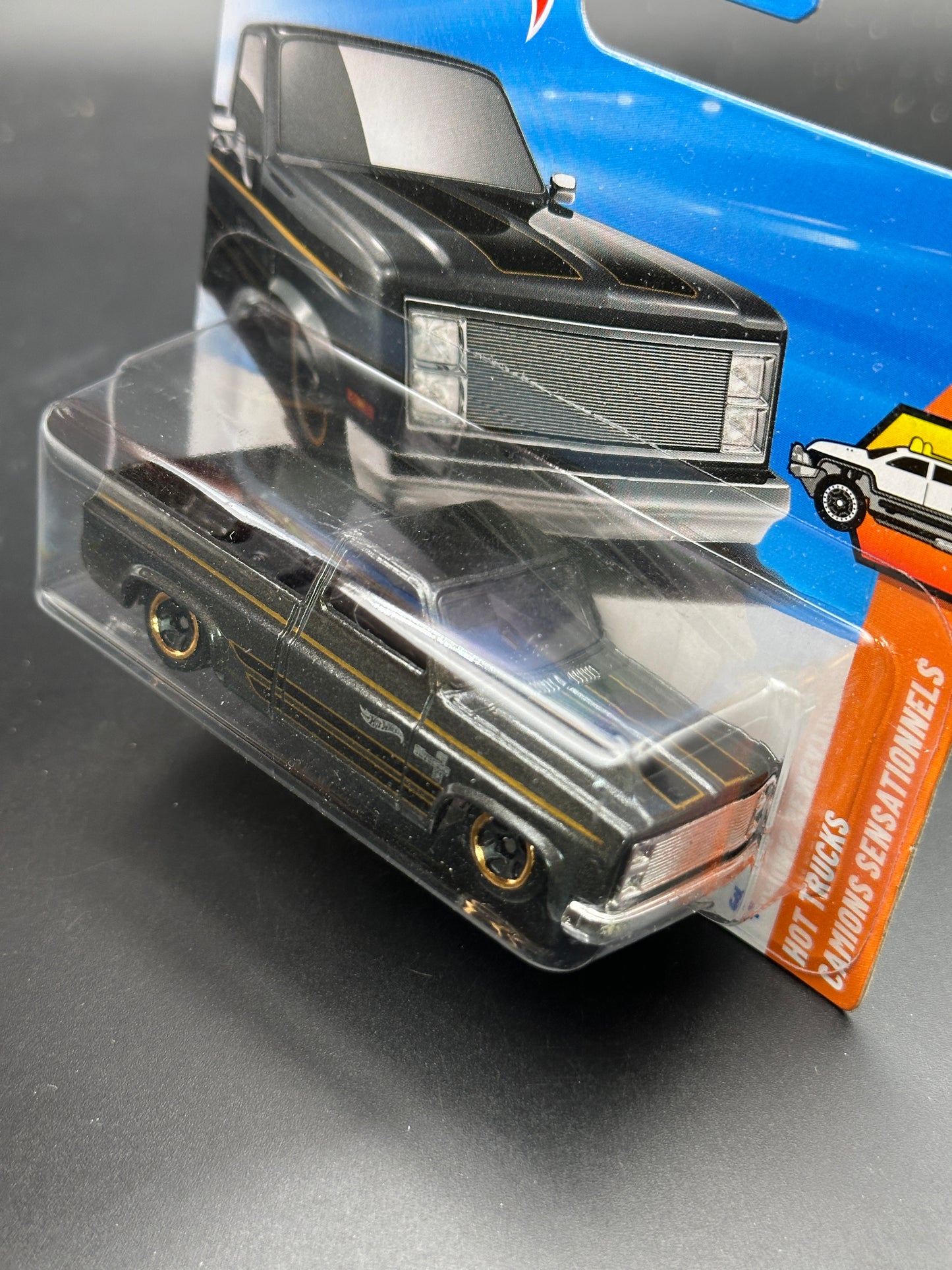 HOT WHEELS - 83 CHEVY SILVERADO (2025) - HW HOT TRUCKS 9/10
