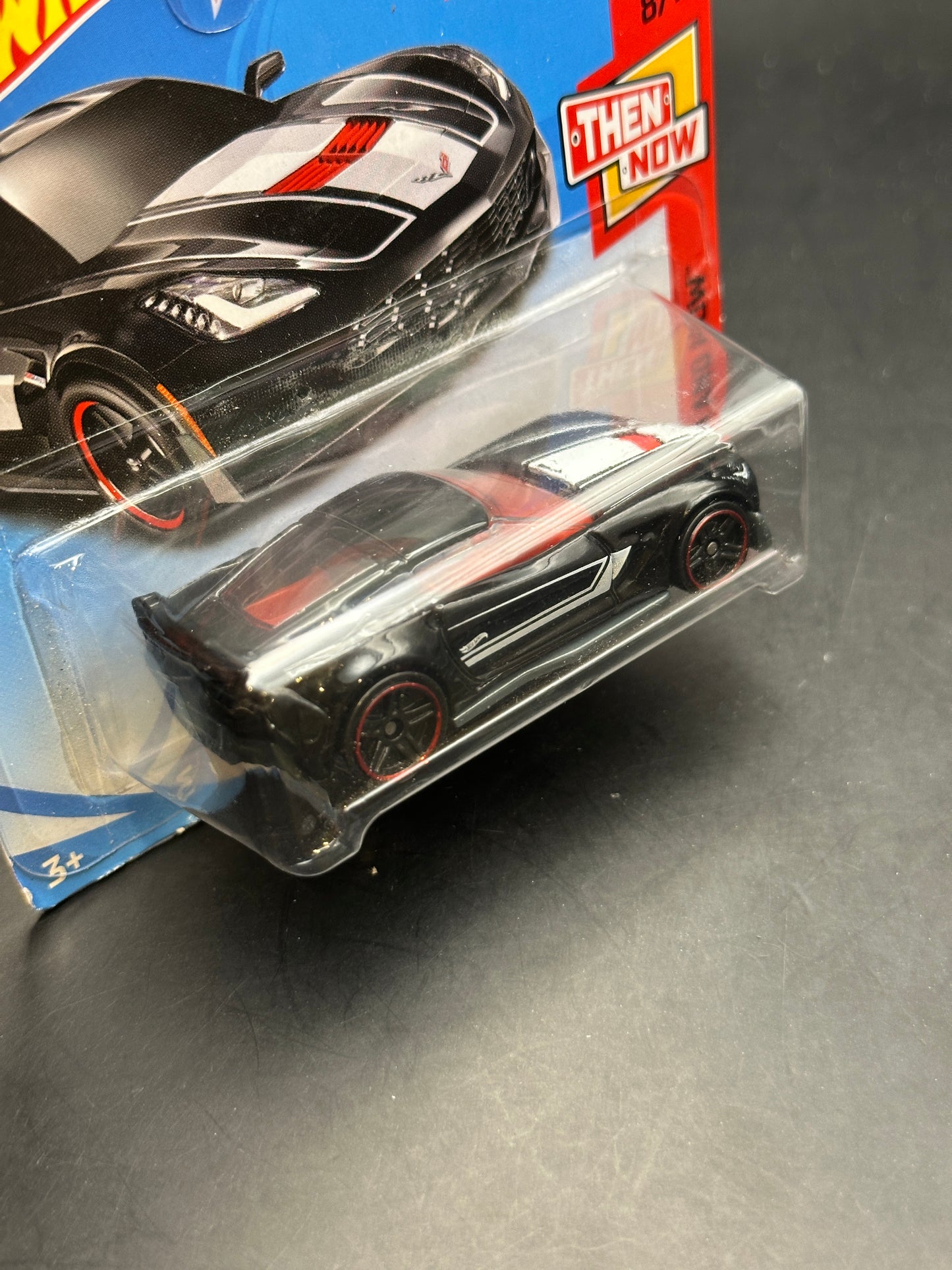 HOT WHEELS - CORVETTE C7 Z06 (2018) - HW THEN AND NOW 8/10