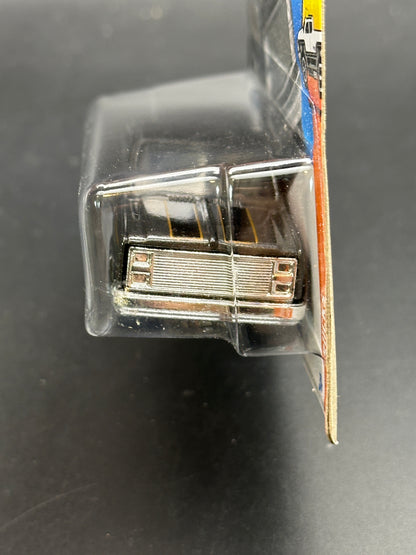 HOT WHEELS - 83 CHEVY SILVERADO (2025) - HW HOT TRUCKS 9/10
